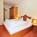 Chalet In Near Lift