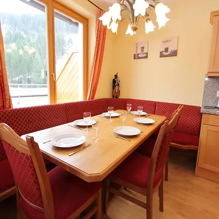 In Near Lift Saalbach-Hinterglemm